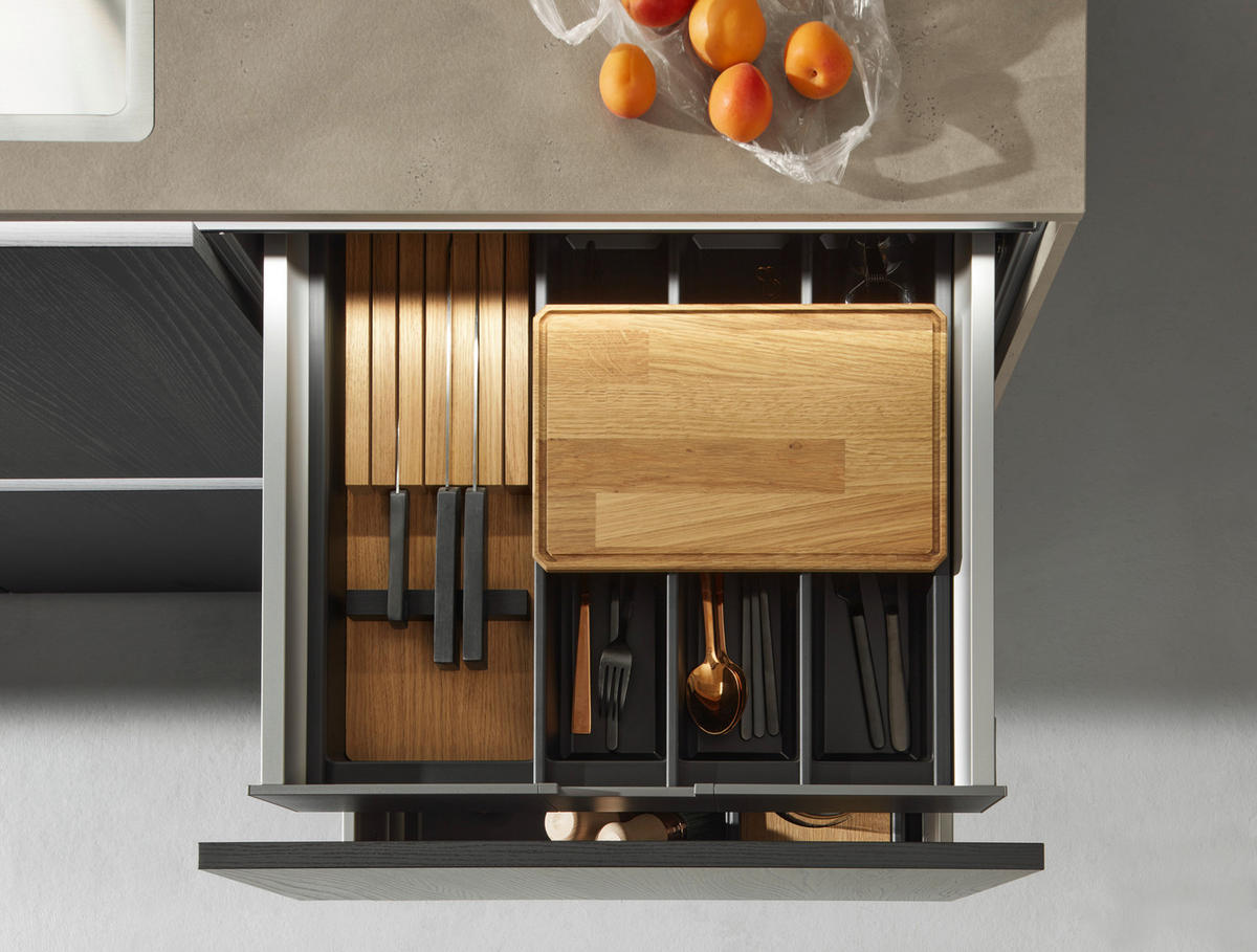 EINBAUKÜCHE   - Eichefarben, Design, Holzwerkstoff - Dieter Knoll