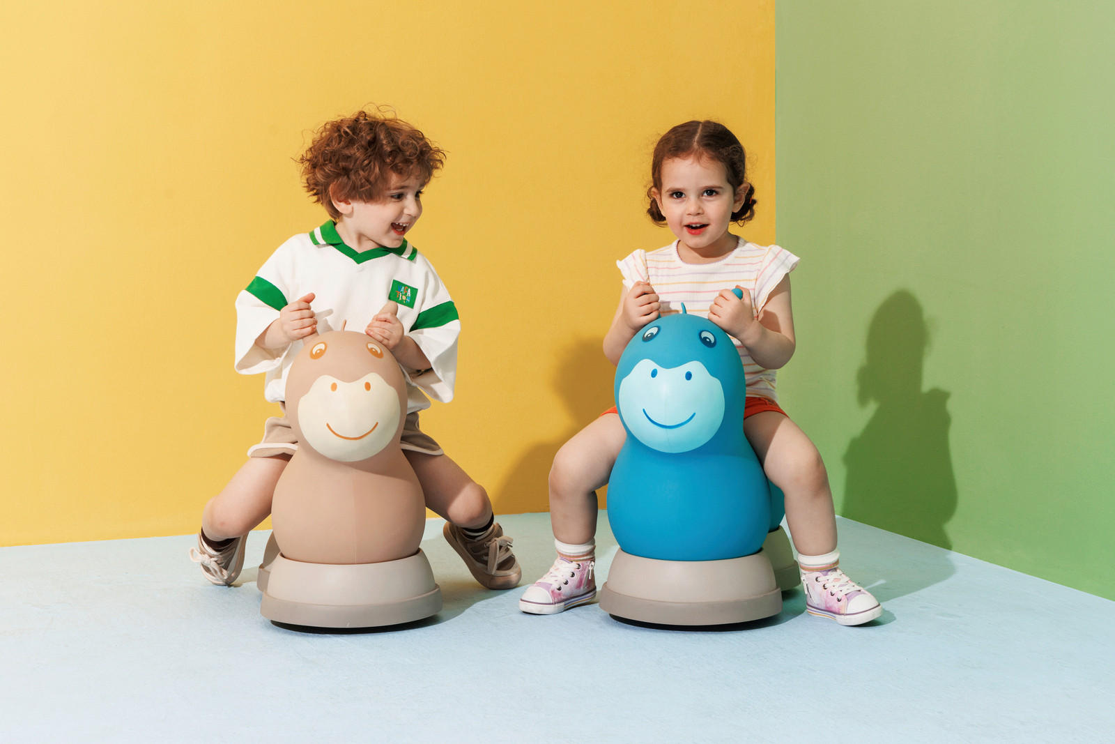 RUTSCHFAHRZEUG Micro Air Hopper  - Sandfarben, Basics, Kunststoff (53/29/51cm)