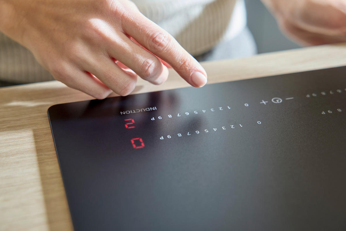 INDUKTIONSKOCHFELD DKEI8470IM  - Schwarz, Basics, Glas/Metall (77,7/4,9/51cm) - Dieter Knoll