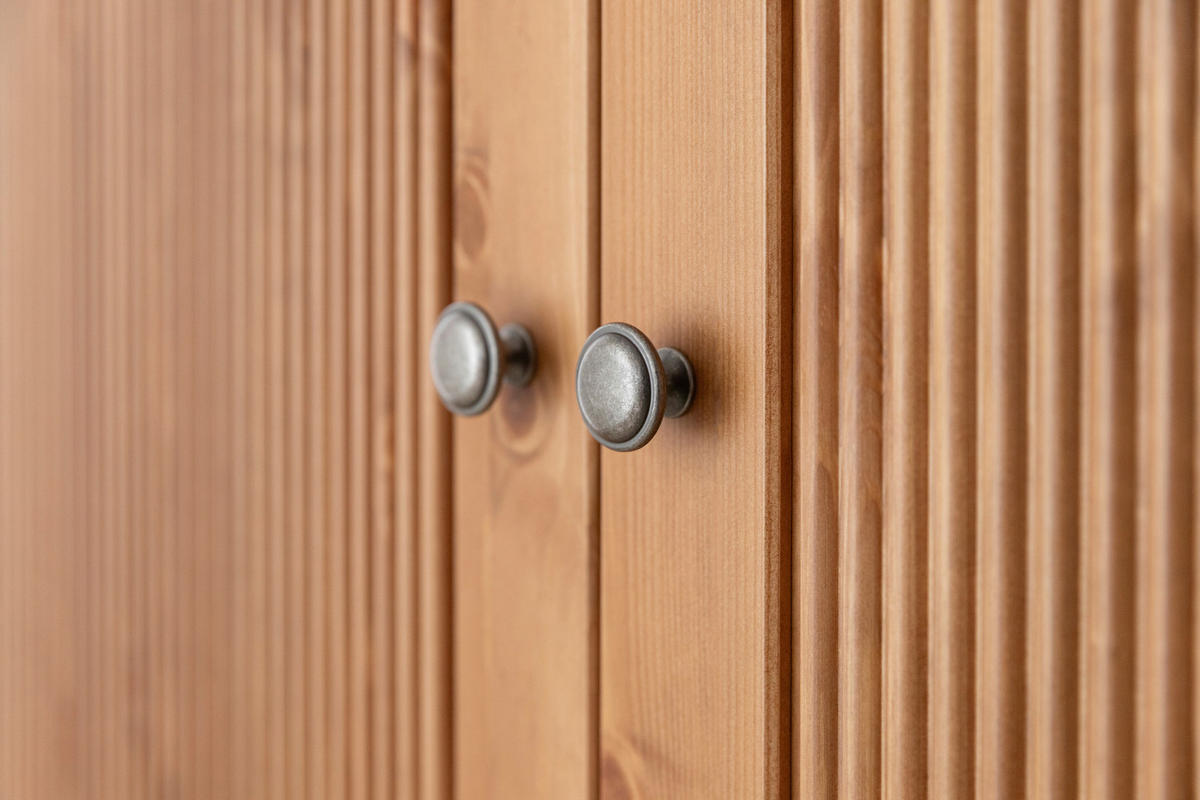 KLEIDERSCHRANK 189/213/63 cm,  in Eichefarben, 3 Tür(en)-türig  - Eichefarben/Silberfarben, KONVENTIONELL, Holz/Metall (189/213/63cm) - Linea Natura