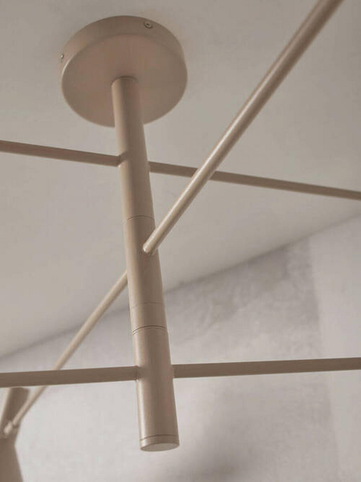 TAKLAMPA 124/40 cm  - grå, Trend, metall (124/40cm) - It's about Romi