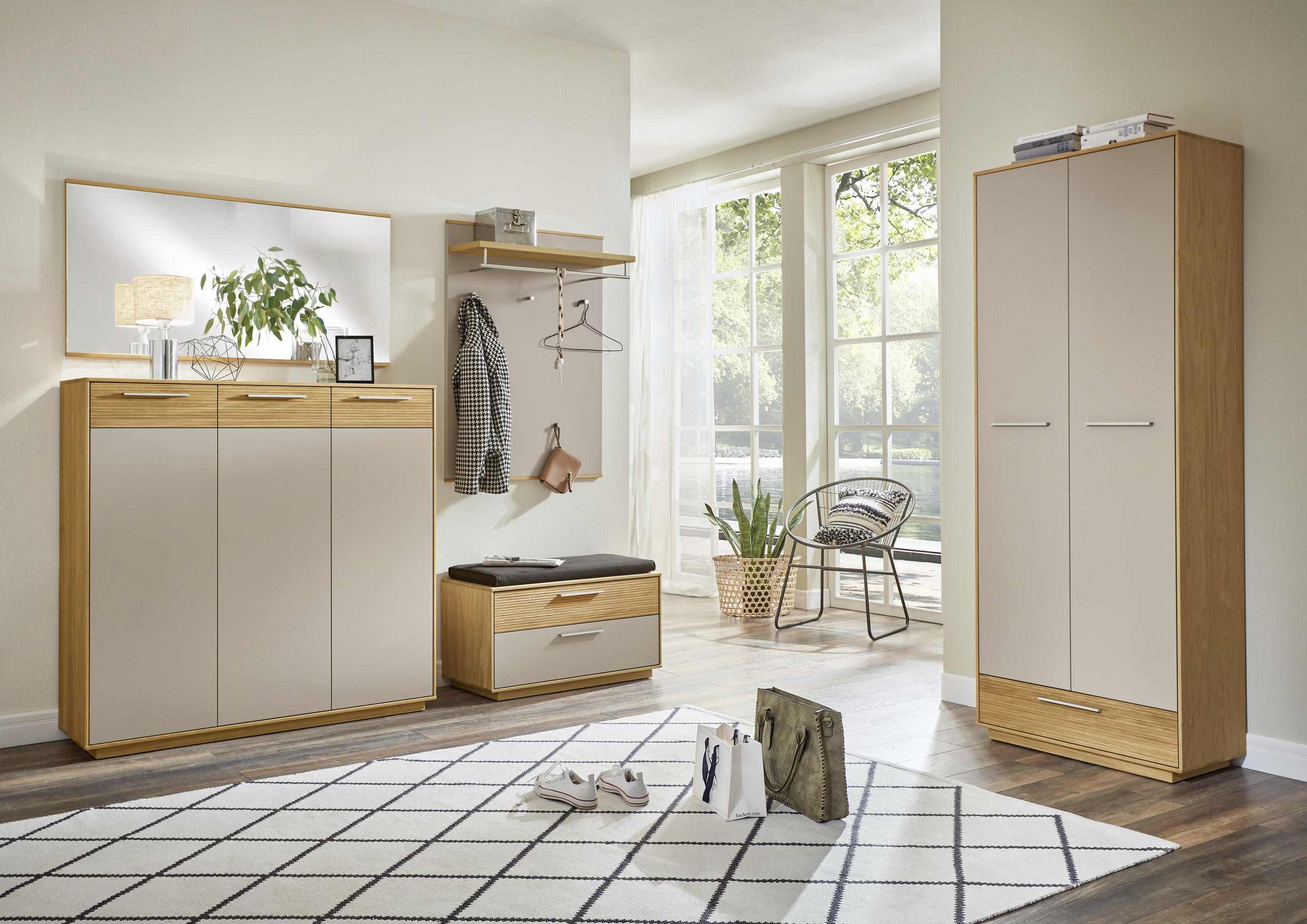 SCHUHSCHRANK Eiche furniert, massiv, teilmassiv Taupe, Eichefarben - Taupe/Eichefarben, Design, Holz/Holzwerkstoff (127/124/37cm)