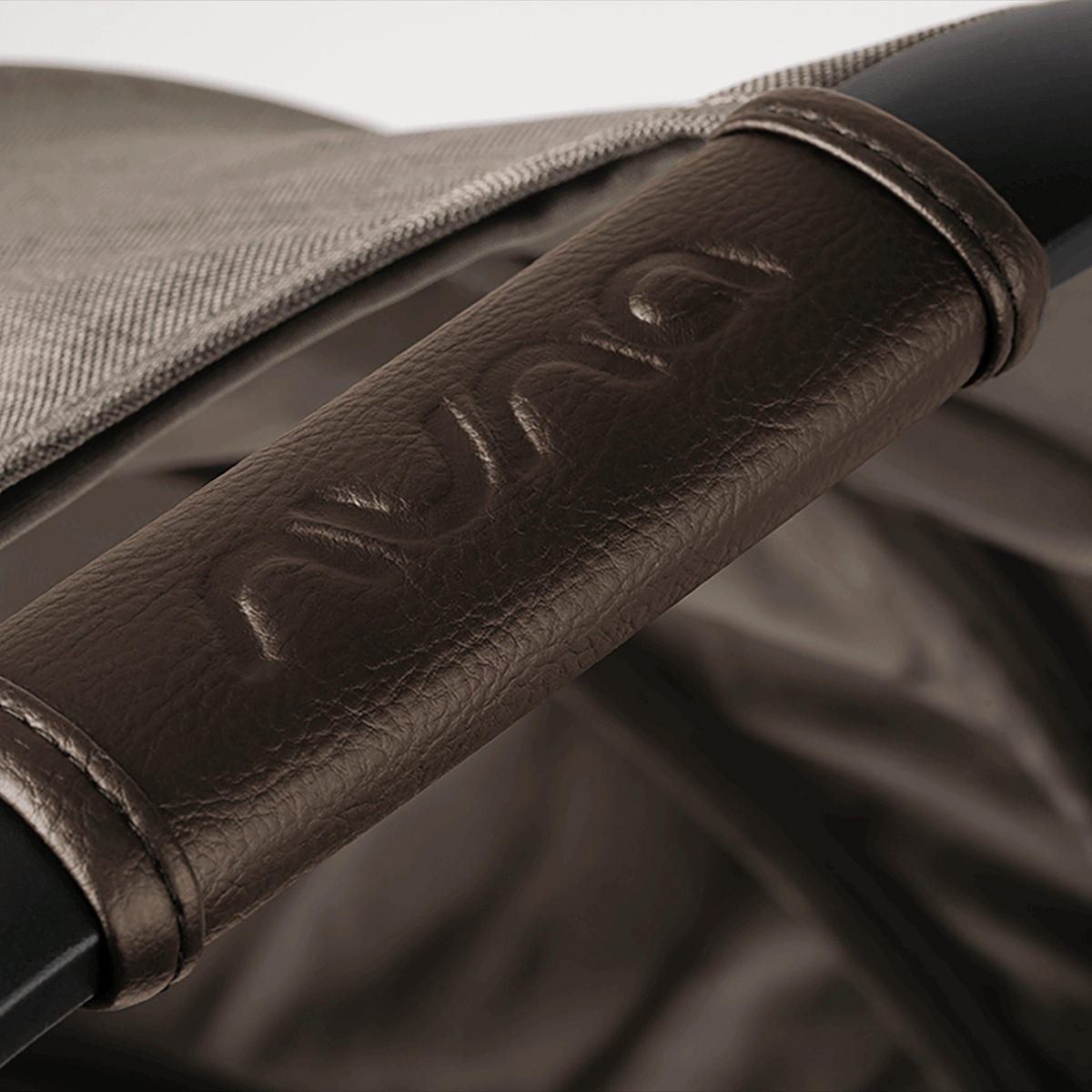 TRAGEWANNE Demi next  - Graubraun/Grauweiß, Basics, Kunststoff (43/58/88cm) - Nuna