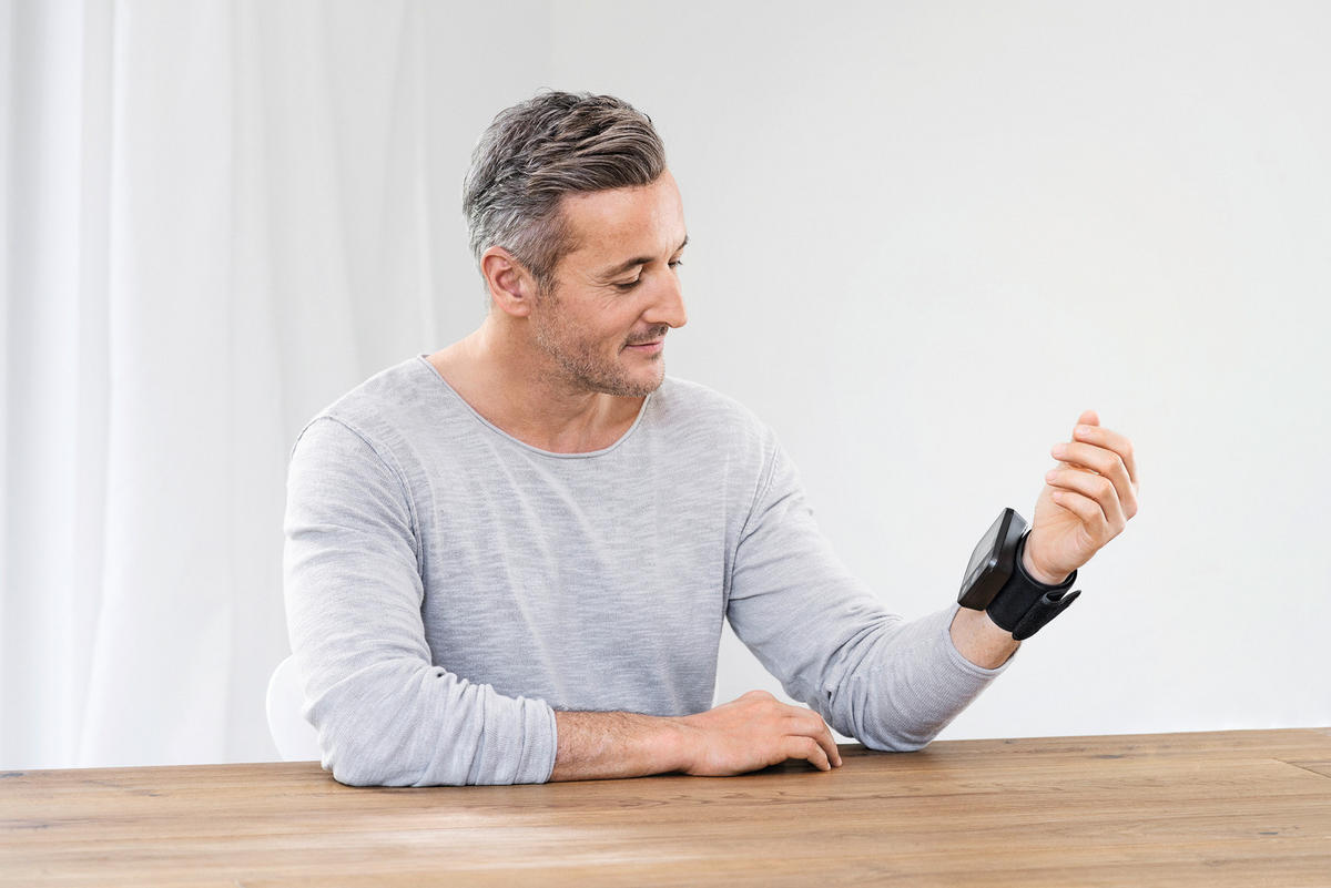 BLUTDRUCKMESSGERÄT  - Schwarz, Basics (9,6/10,9/12,4cm) - Beurer