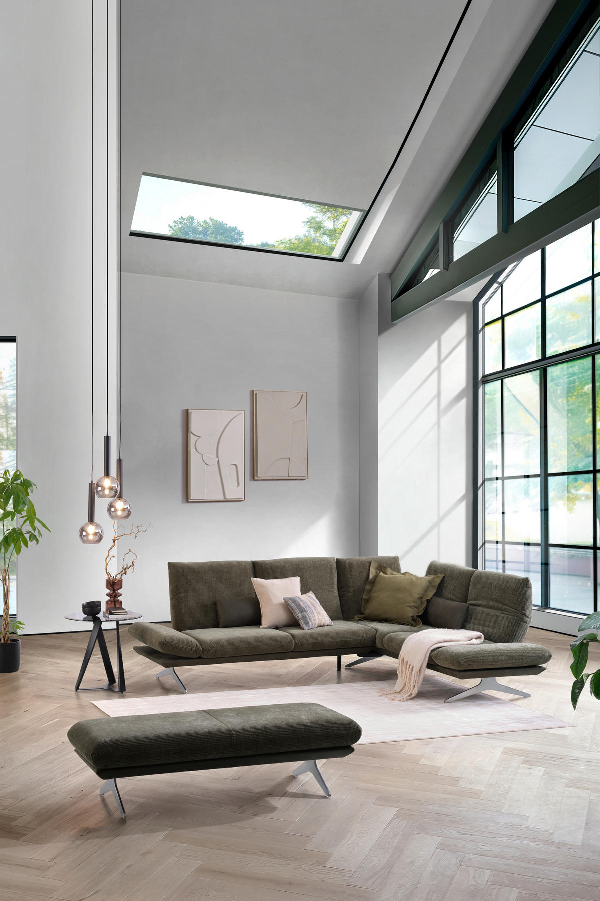ECKSOFA in Flachgewebe Dunkelgrün  - Dunkelgrün/Edelstahlfarben, Design, Textil/Metall (277/209cm) - Koinor