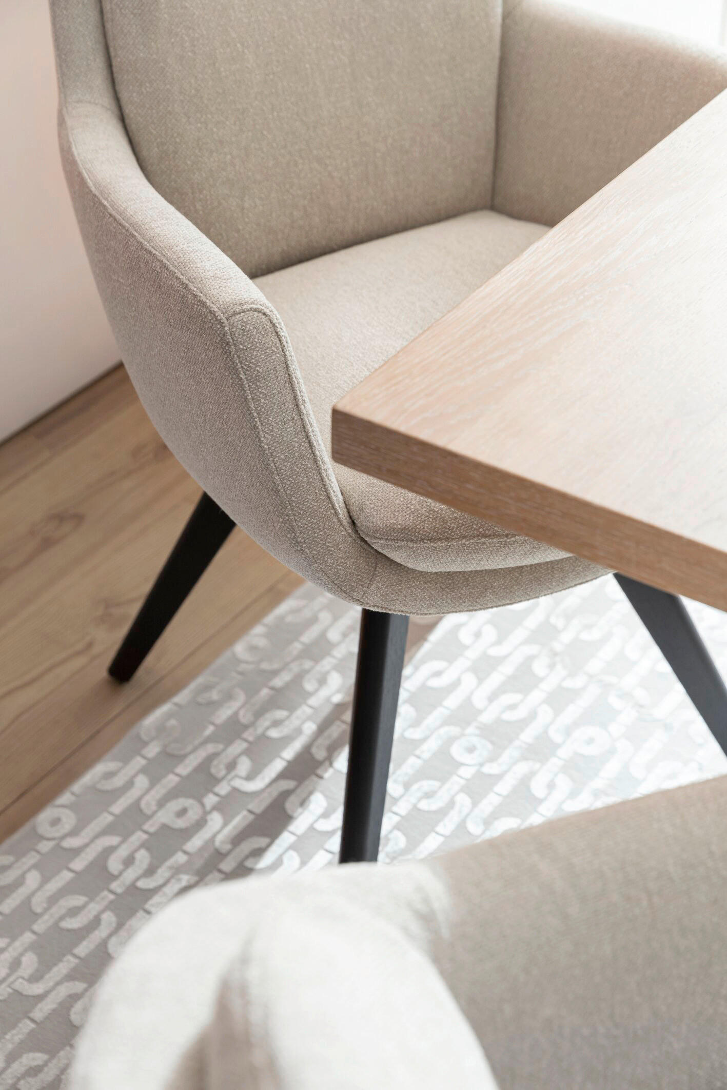 ARMLEHNSTUHL in Holz, Textil Anthrazit, Beige  - Eichefarben/Anthrazit, Design, Holz/Textil (63/83/65cm) - Joop!