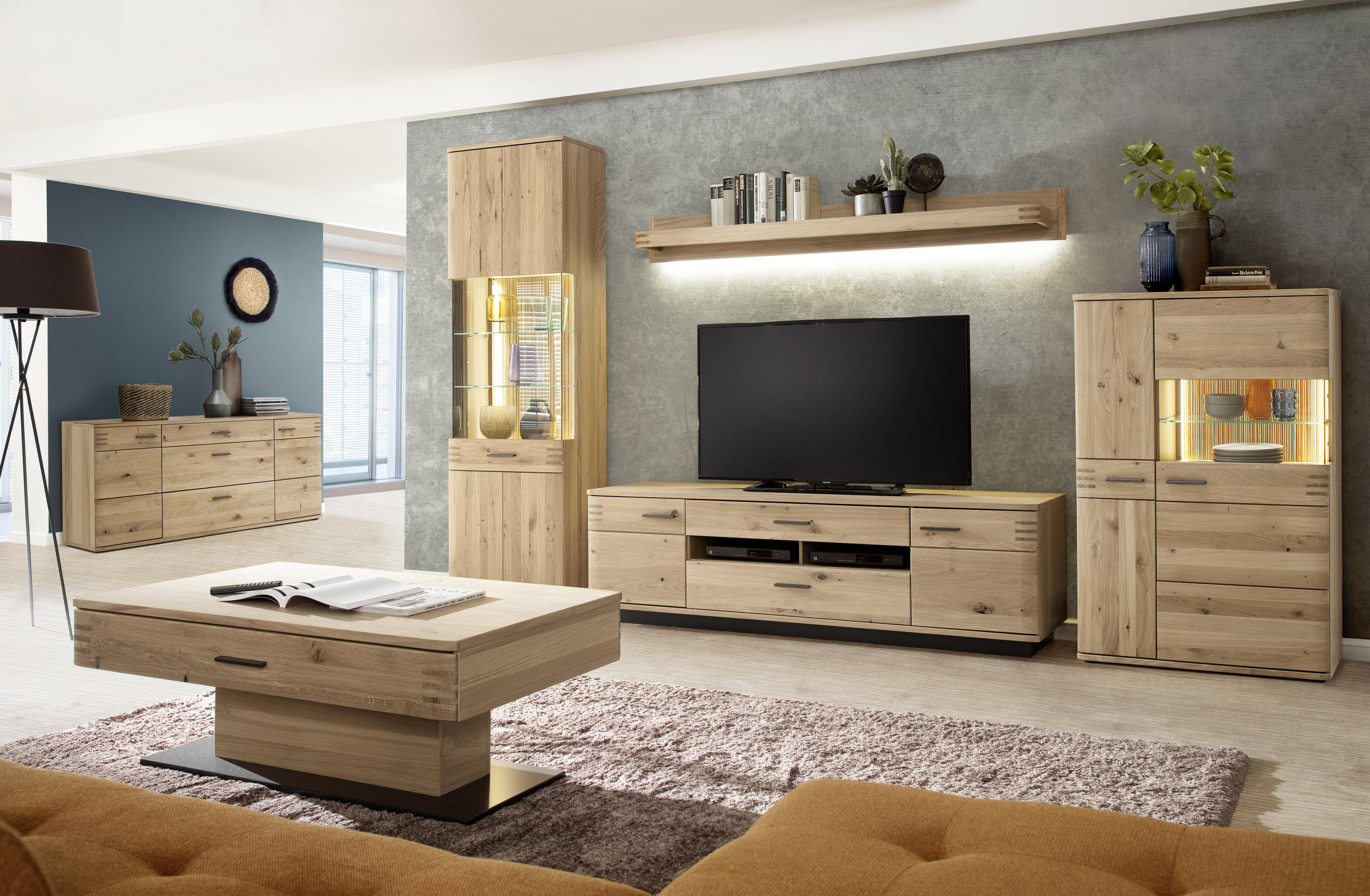 WANDBOARD Balkeneiche furniert, massiv Eichefarben - Eichefarben, Design, Holz (180/20/25cm) - Livetastic