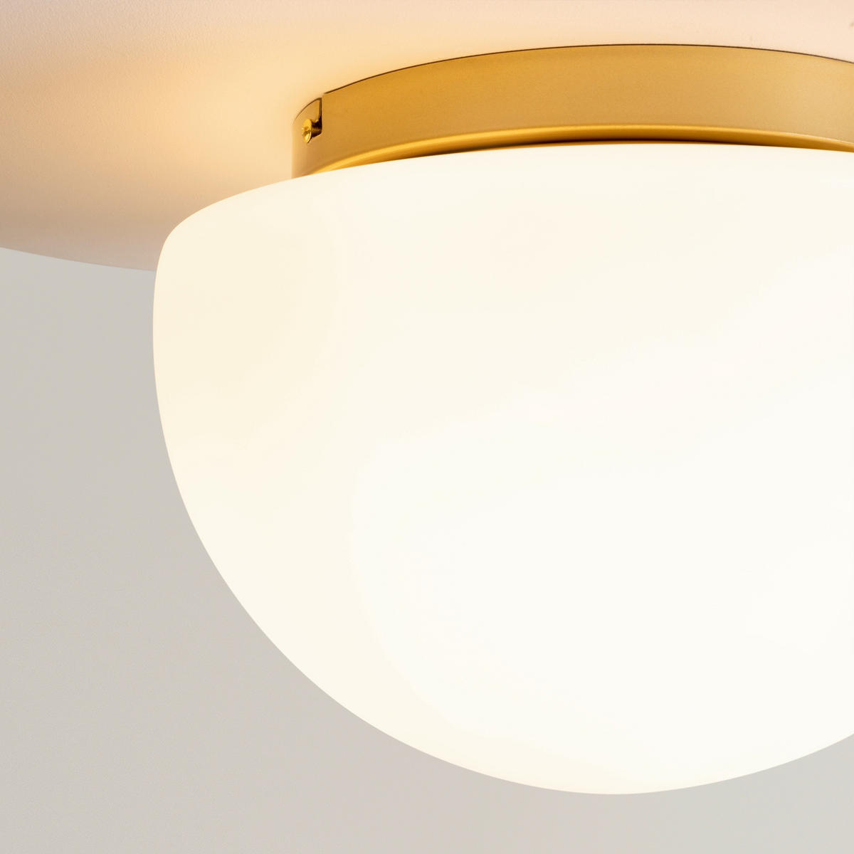 TAKLAMPA Modern 31,5/22 cm  - vit, Design, glas (31,5/22cm) - MAYTONI