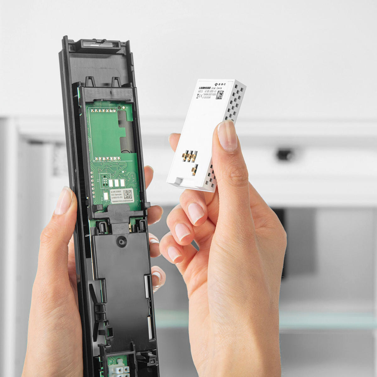 SMART-GERÄT - Weiß, Basics, Kunststoff (6,7/3,3/1,2cm) - Liebherr