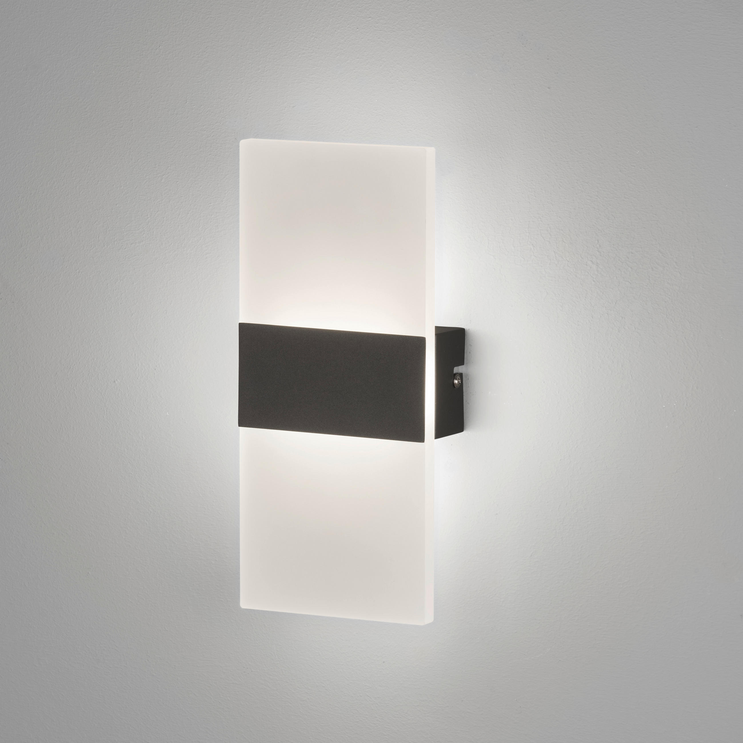 AKKU-WANDLEUCHTE - Schwarz, Konventionell, Metall (22,5/9,6/3,8cm)