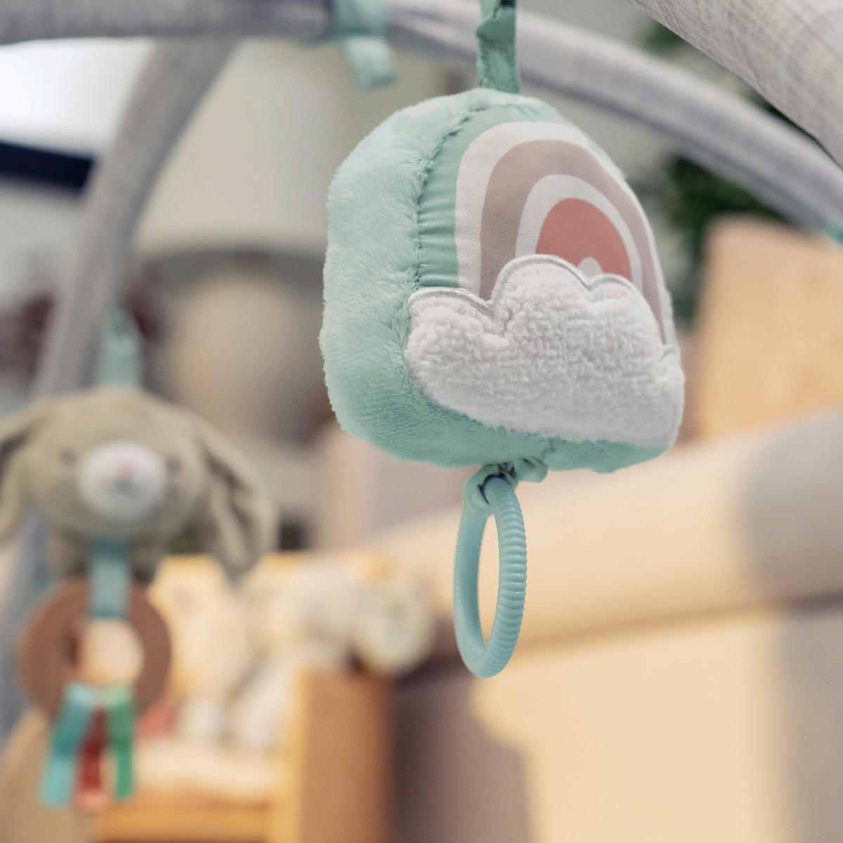 OBLÚK S HRAČKAMI - viacfarebná, Trend, drevo/textil (85,09/85,09/50,04cm)