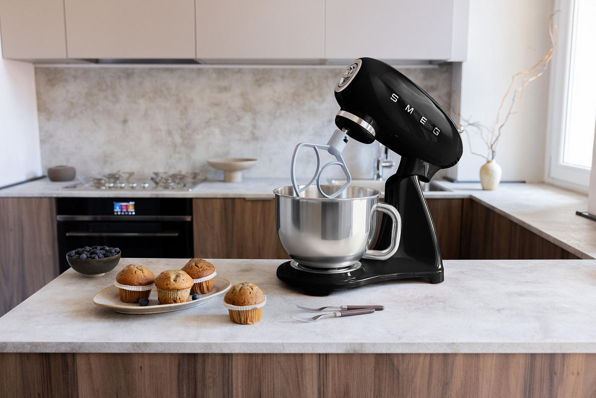 KÜCHENMASCHINE 50´S STYLE SMF05CREU  - Alufarben/Schwarz, Basics, Metall (40,2/37,8/22,1cm) - SMEG