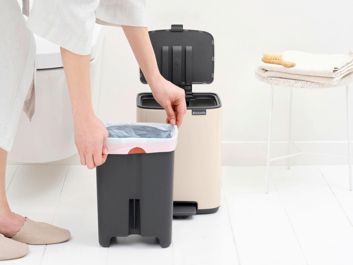 KOŠ S NOŽNOM PAPUČICOM  7 l  Bo  - bež/antracit, Basics, metal/plastika (24,2/31/24,2cm) - Brabantia