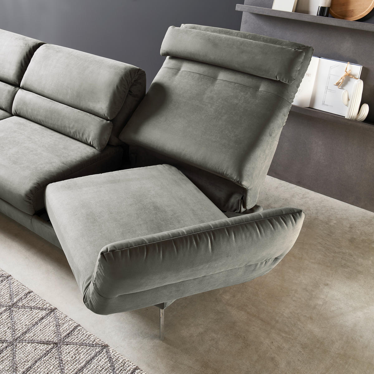 ECKSOFA Graphitfarben Mikrofaser  - Chromfarben/Graphitfarben, Design, Textil/Metall (279-327/176-217cm) - Dieter Knoll