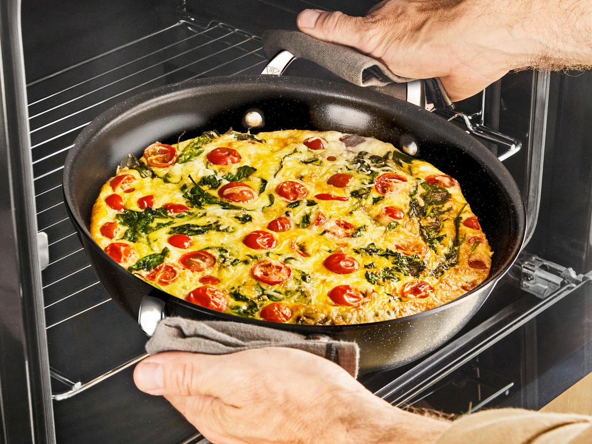 TAVA ZA PIRJANJE  24 cm        Tefal Excellence+  - crna, Basics, metal (24cm) - Tefal