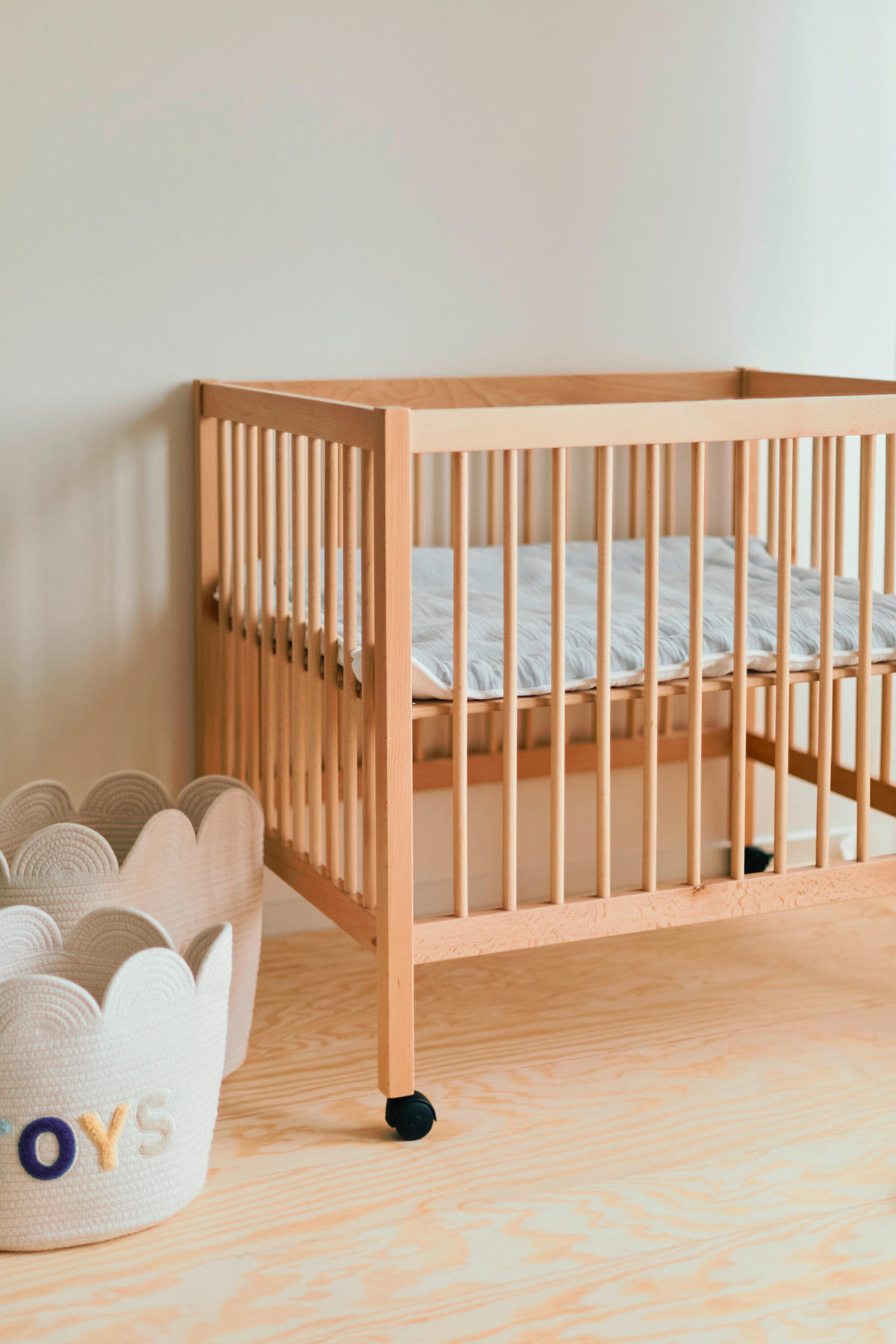 LAUFGITTER PA97NA Natur inkl. Rollen 98/78/82 cm  - Naturfarben, KONVENTIONELL, Holz/Kunststoff (98/78/82cm) - Childhome