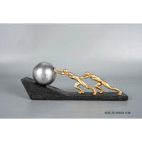 SZOBOR - fekete/aranyszínű, Basics, műanyag (26/6/9,1cm)