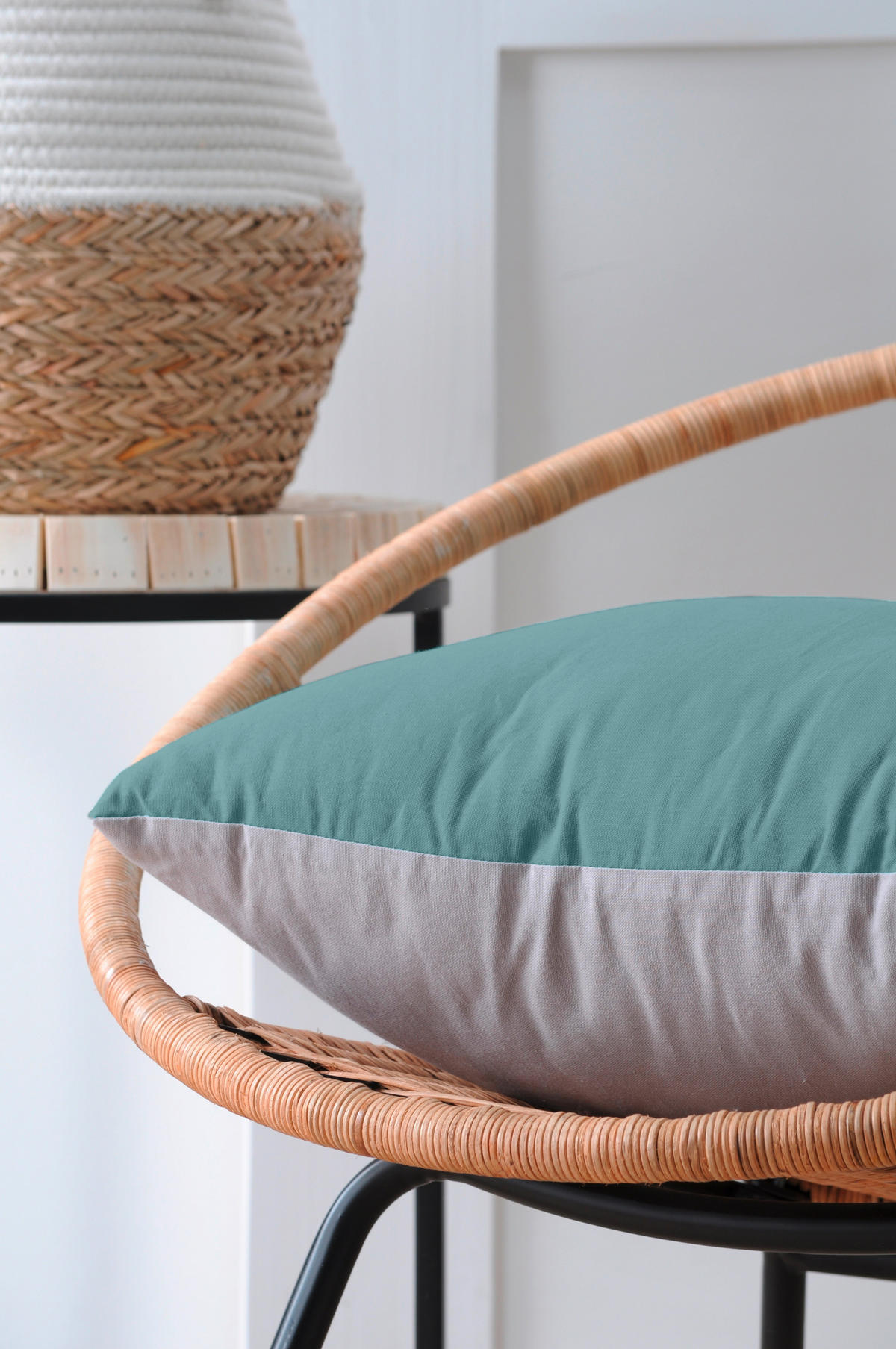 OKRASNA BLAZINA  MARIS   50/50 cm          - turkizna/svetlo siva, Konvencionalno, tekstil (50/50cm)