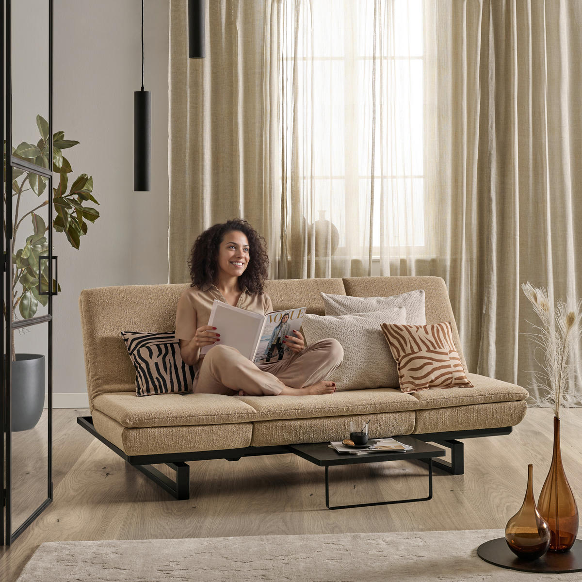 SCHLAFSOFA  in Flachgewebe Beige  - Beige/Schwarz, Design, Holz/Textil (201/80/120cm) - Joka
