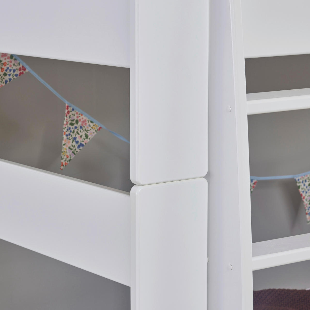 ETAGENBETT 90/200 cm,  in Weiß, Absturzsicherung, Leiter, Rollroste  - Naturfarben/Weiß, MODERN, Holzwerkstoff (90/200cm) - MID.YOU