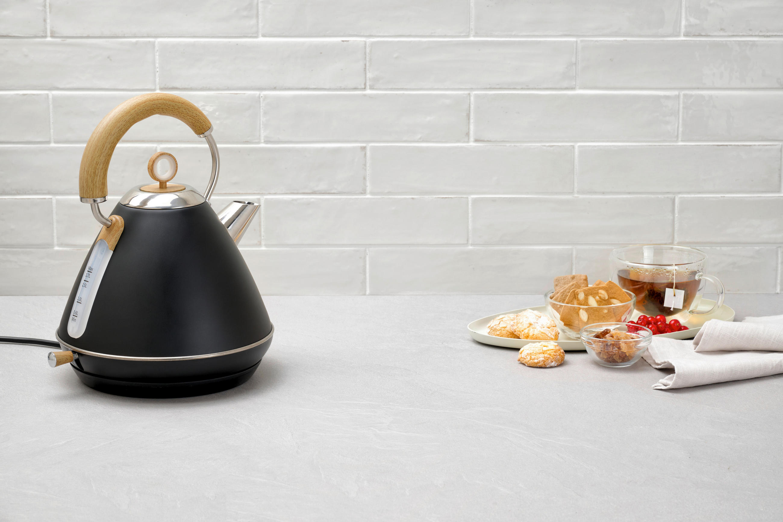 WASSERKOCHER 1.7 l  - Schwarz, Basics, Kunststoff/Metall (25/22,5/29,7cm) - Homeware Profession.