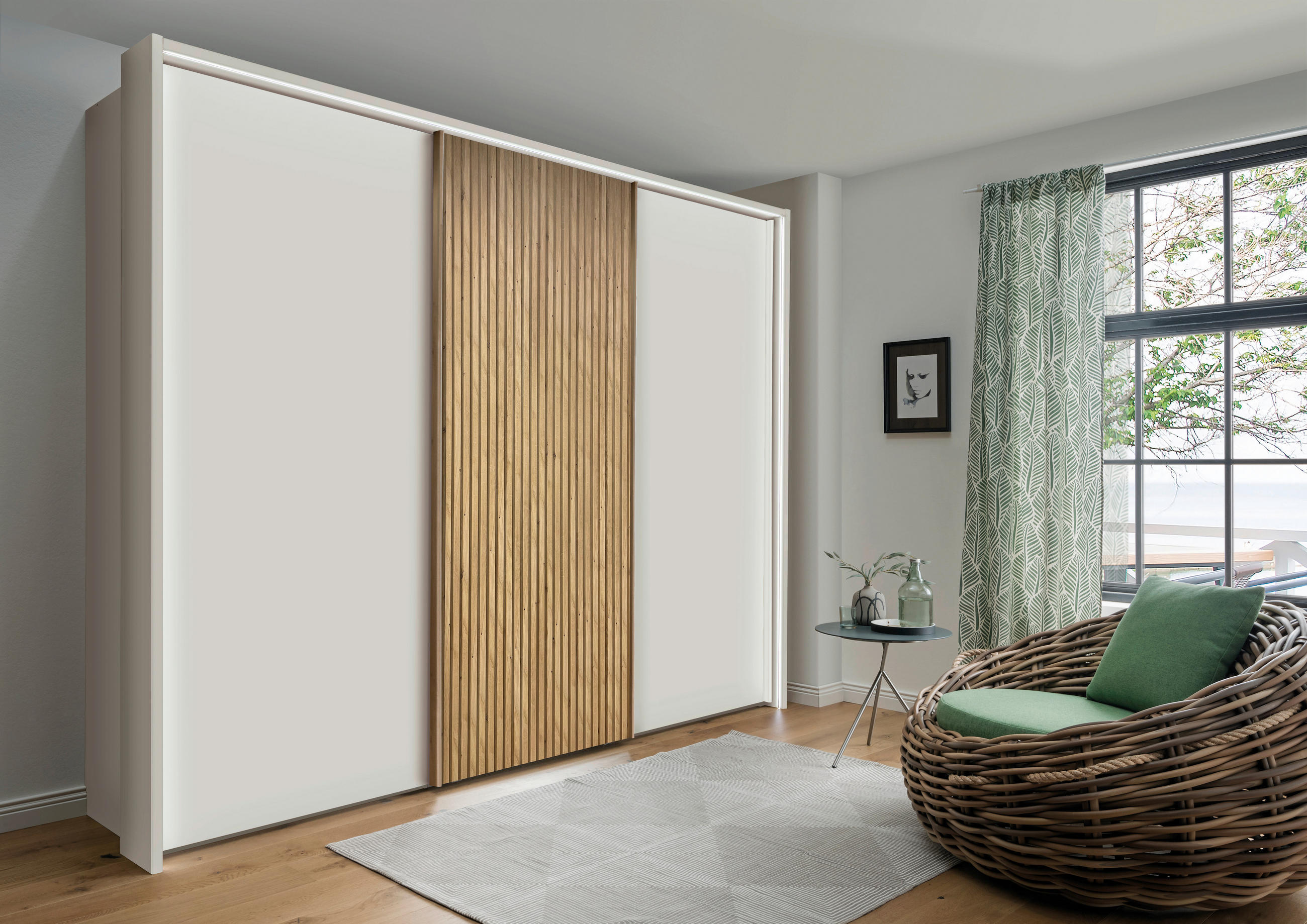 SCHWEBETÜRENSCHRANK in Weiss, Eiche Bianco  - Chromfarben/Weiss, Design, Holz/Holzwerkstoff (300/236/67cm) - Novel