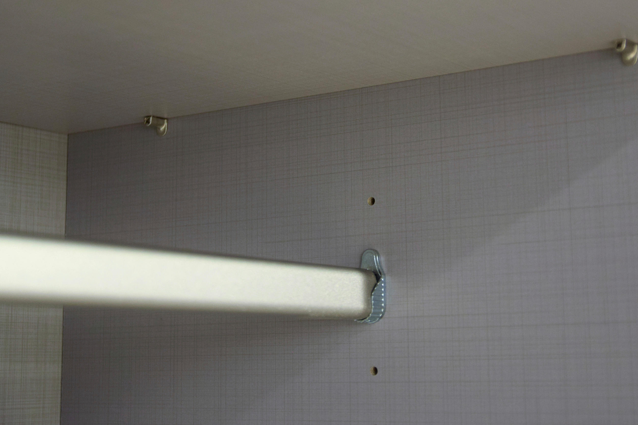 OMARA S KLASIČNIMI VRATI, barve grafita, barve hrasta  - črna/barve hrasta, Moderno, kovina/leseni material (300/216/58cm) - Modern Living