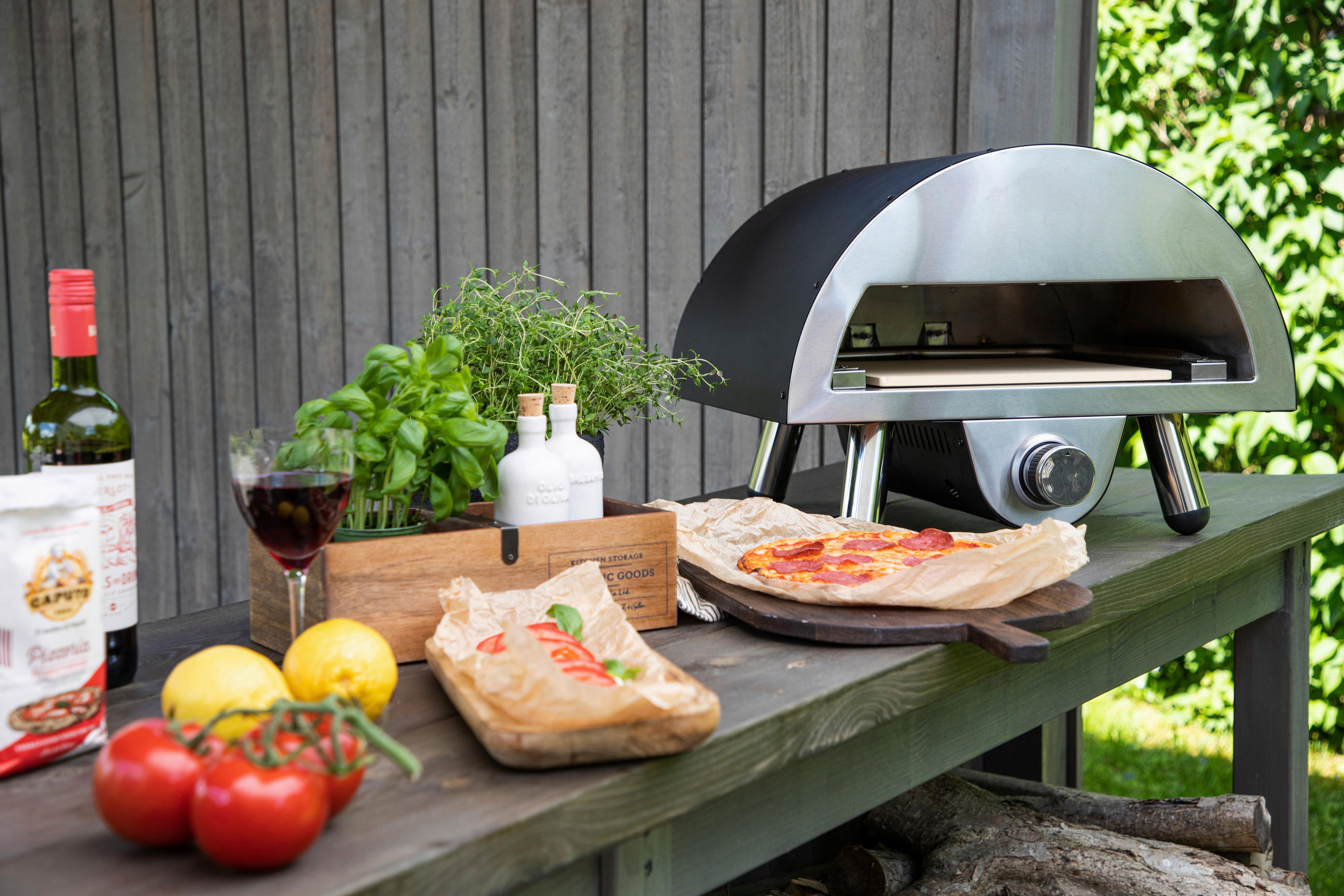 PIZZAOFEN  - Schwarz, KONVENTIONELL, Metall (52/39/49cm) - Gardenson
