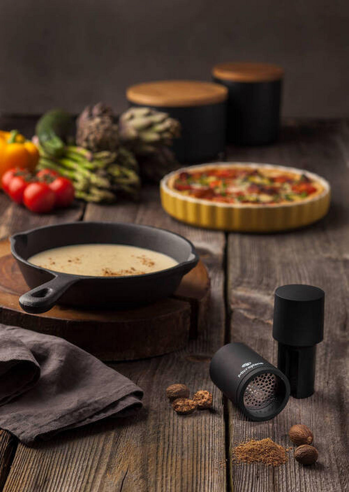 GEWÜRZMÜHLE  - Schwarz, Basics, Kunststoff/Metall (12/5/5cm) - MICROPLANE