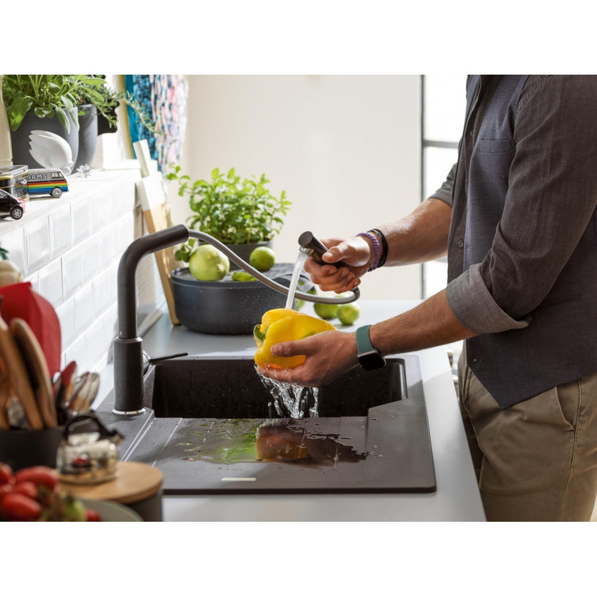 KÜCHENARMATUR - Graphitfarben, Basics, Metall (25,2/29,4/9,5cm) - Franke