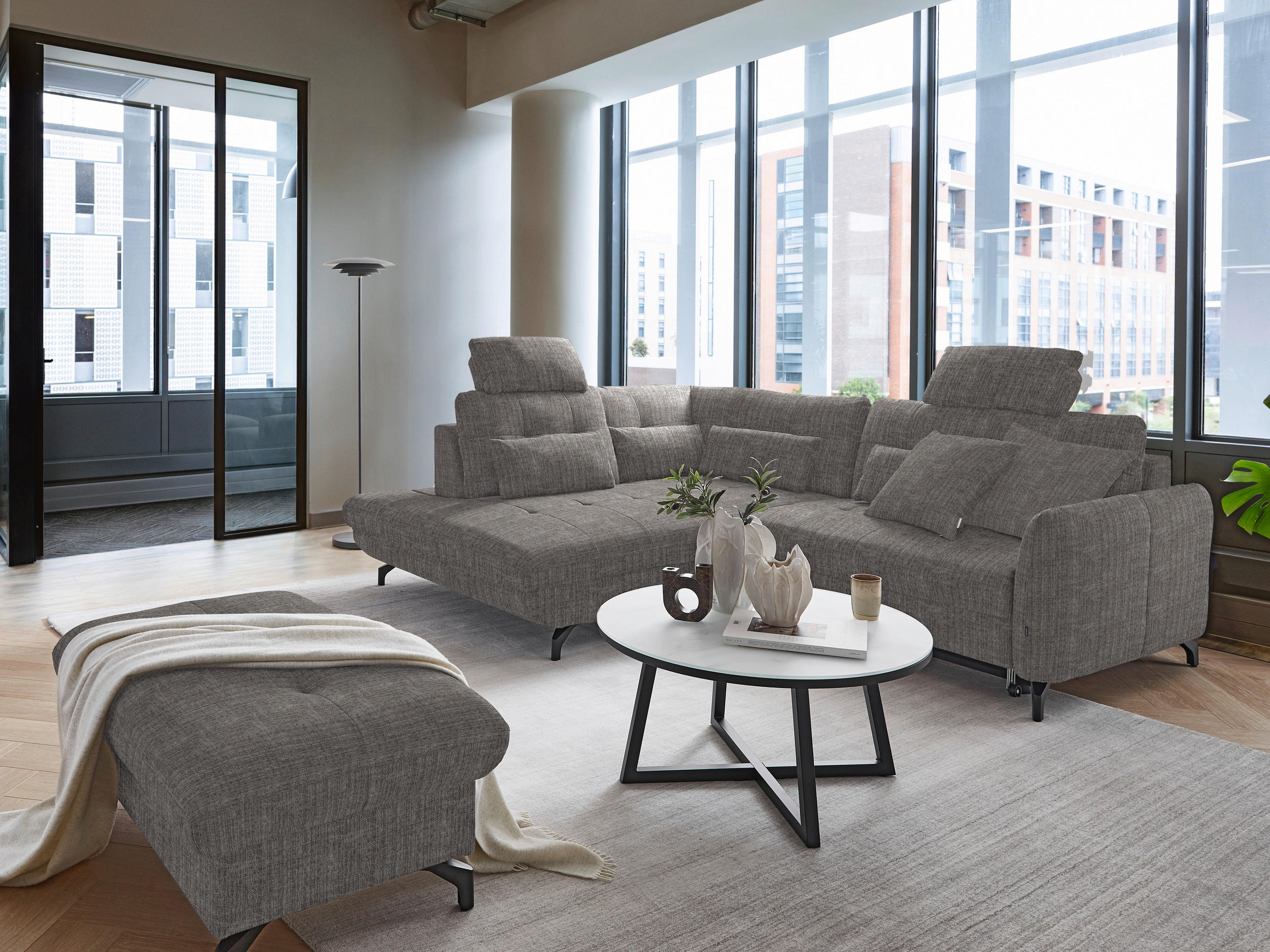 ECKSOFA in Flachgewebe, Leinenoptik Taupe  - Taupe/Schwarz, Design, Textil/Metall (208/247cm) - Xora