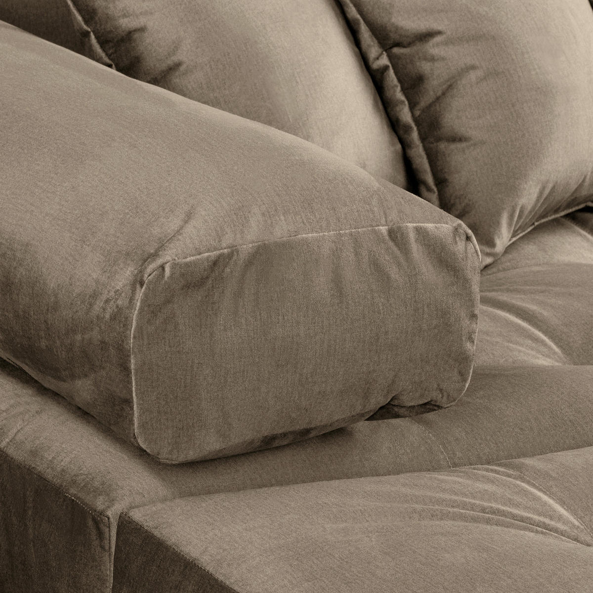 ECKSOFA Naomi in Velours Braun Rückenkissen  243/284 cm  - Schwarz/Braun, Design, Kunststoff/Textil (243/284cm) - P & B