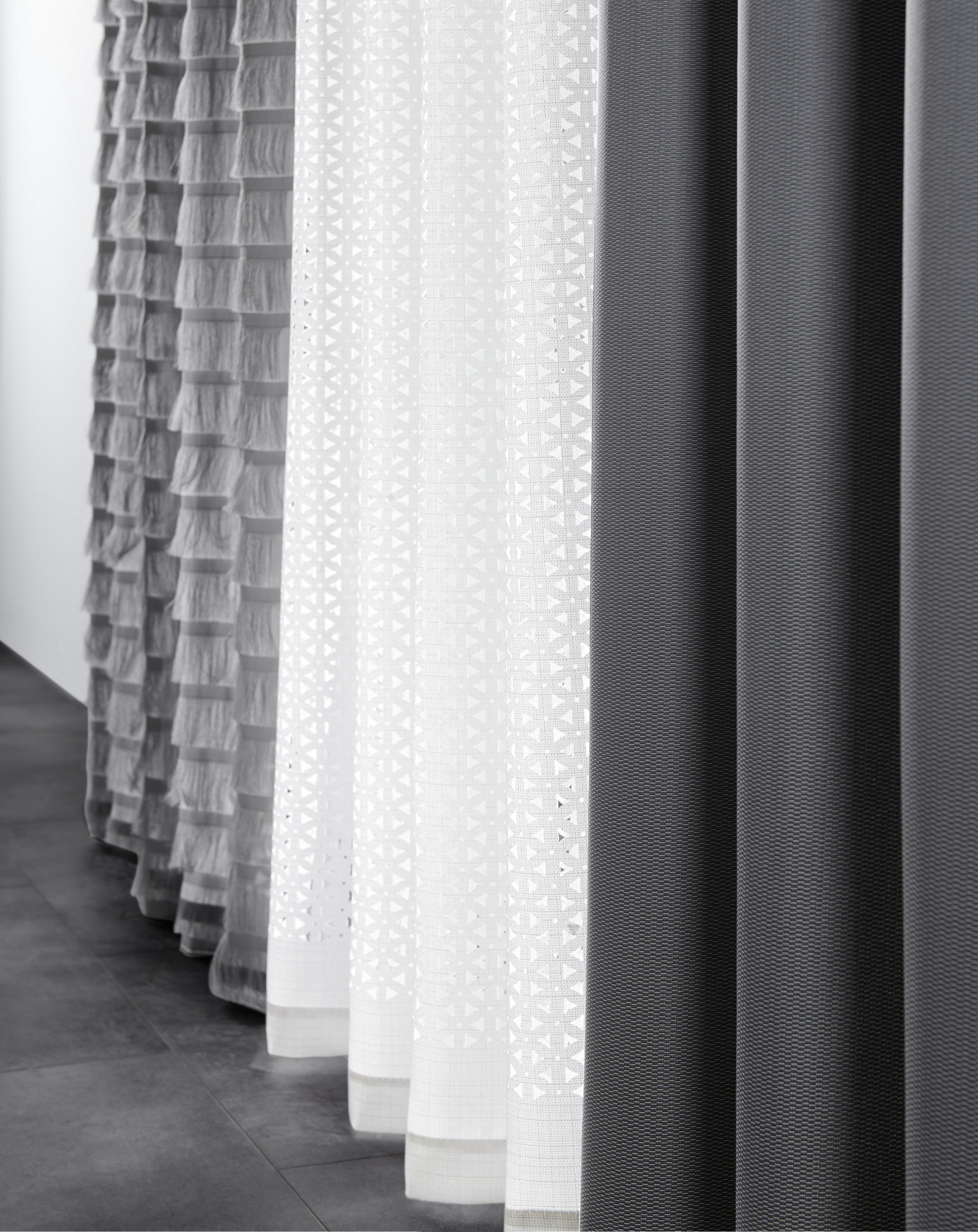 DRAPERIE CONFECȚIONATĂ semitransparent  - gri deschis, Design, textil (140/255cm) - Novel