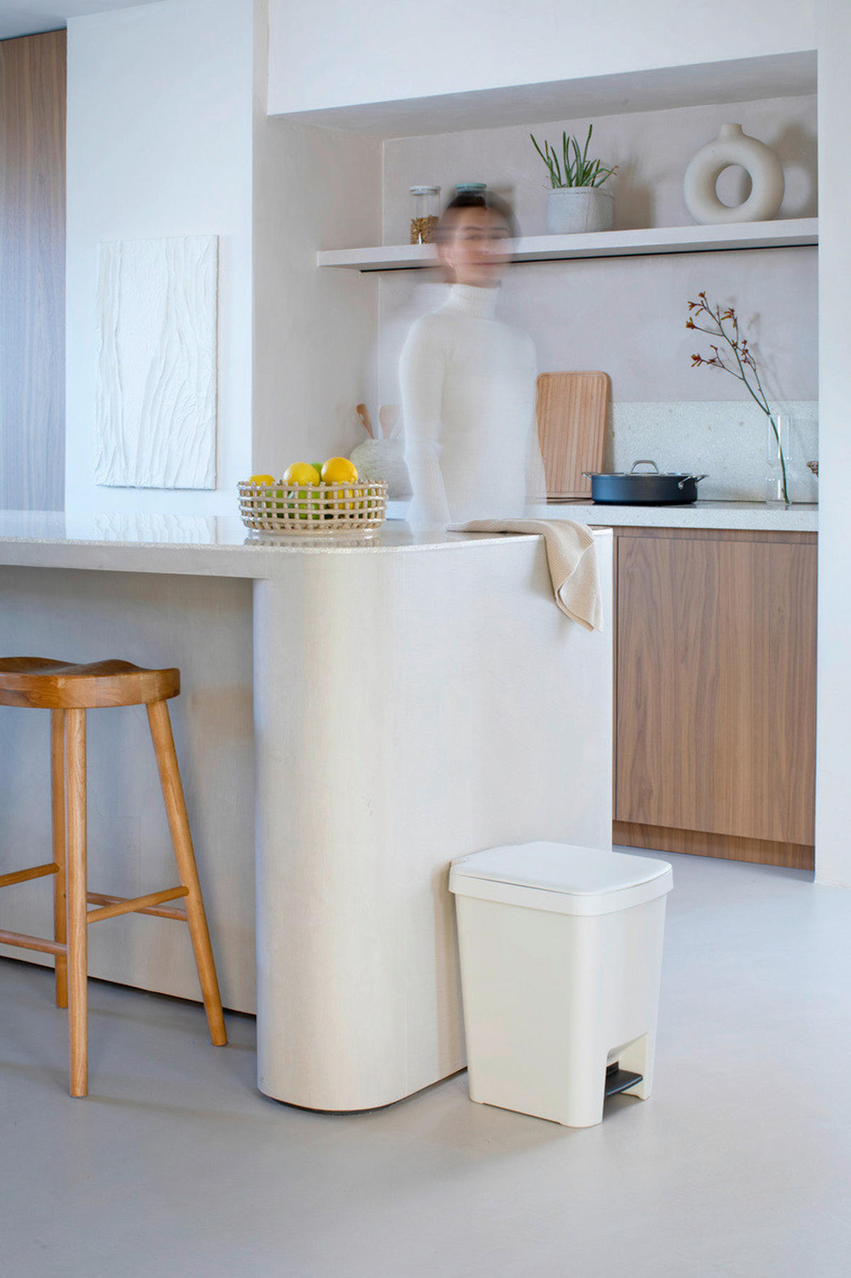 KOŠ ZA SMETI - svetlo siva, Basics, umetna masa (28/40.9/35.2cm) - Brabantia