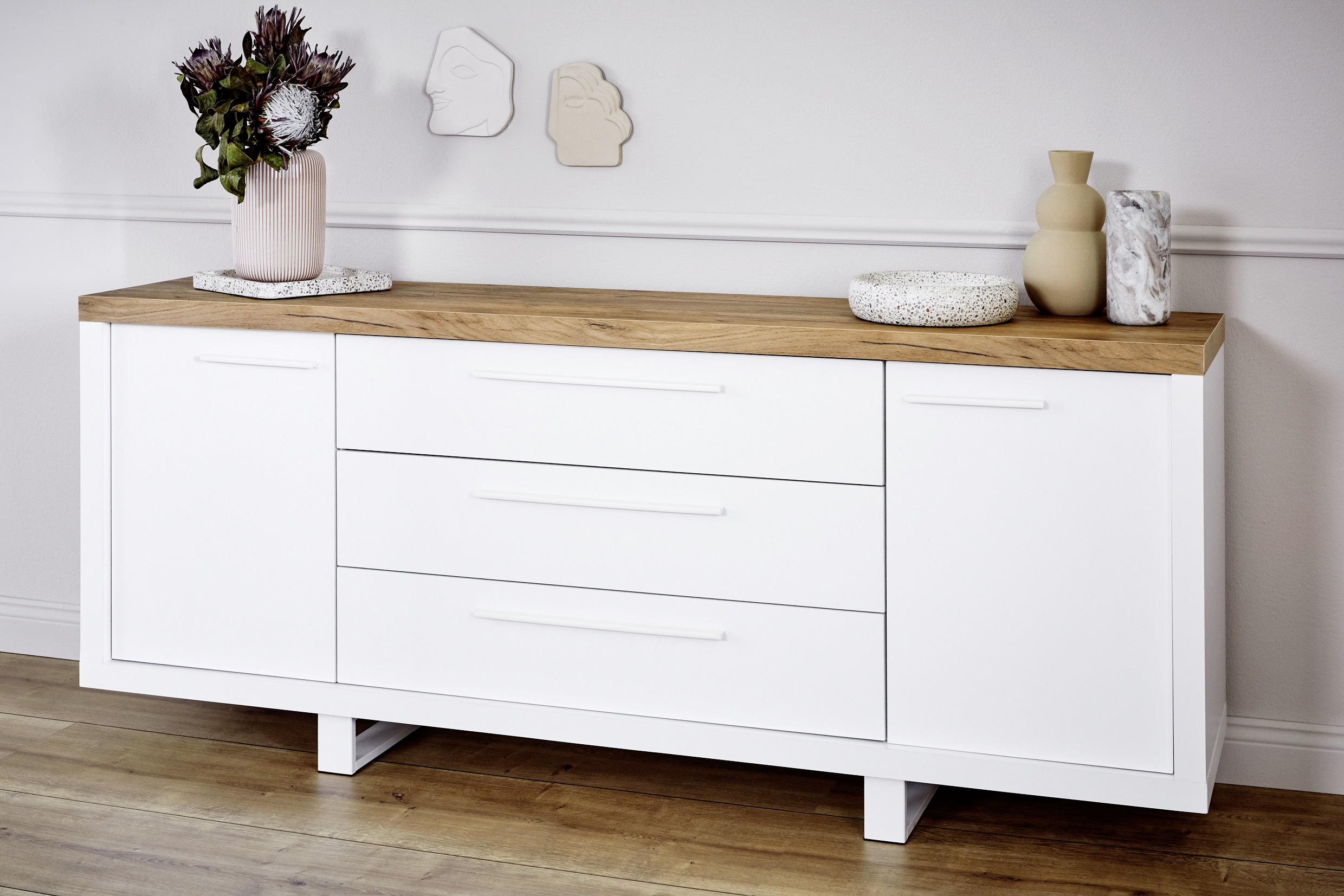 SIDEBOARD 180/75/39,50 cm  in Weiß, Eichefarben  - Eichefarben/Weiß, KONVENTIONELL, Holzwerkstoff/Metall (180/75/39,50cm) - Livetastic