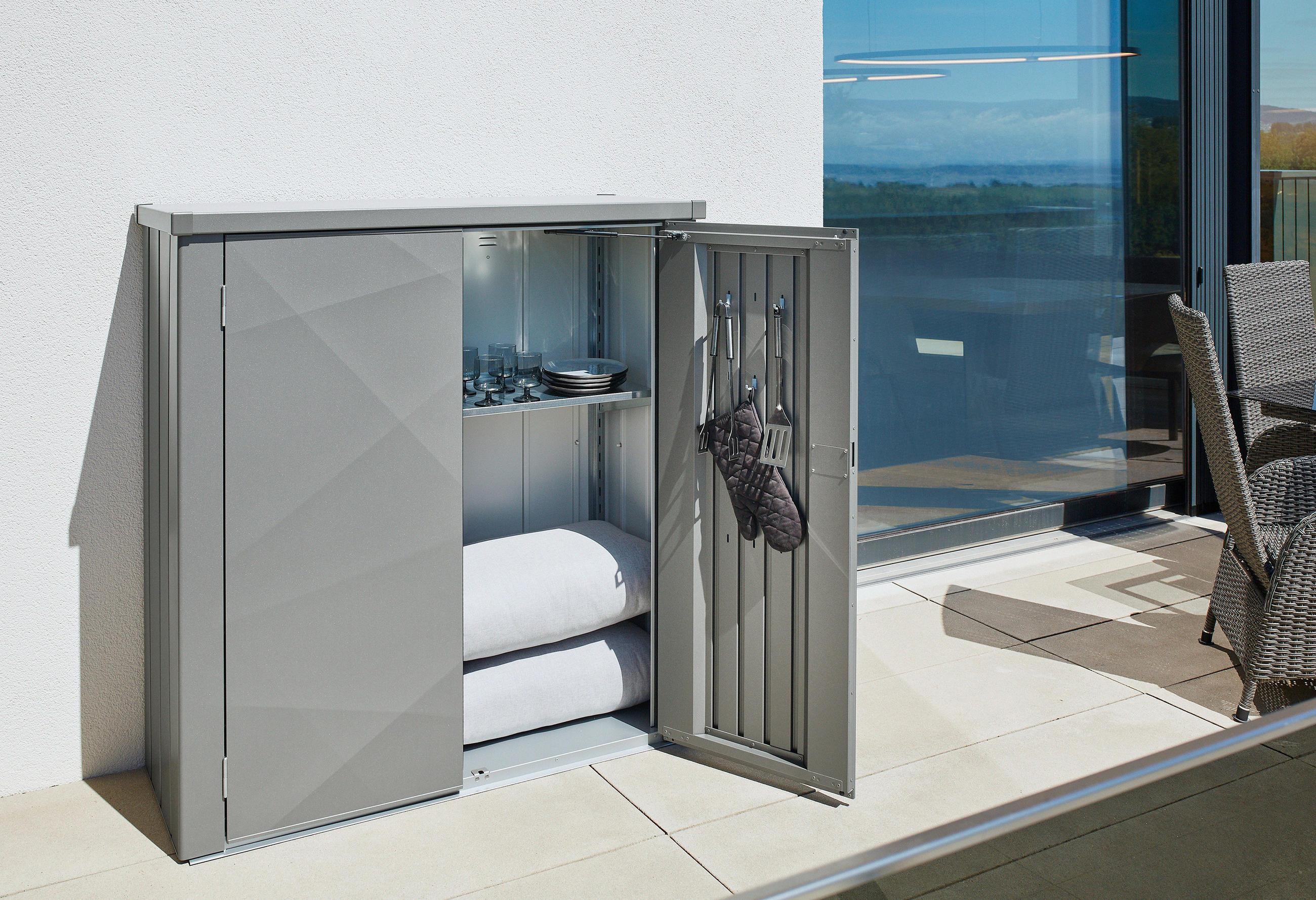 GERÄTESCHRANK - Grau, Basics, Metall (132/140/57cm) - Biohort