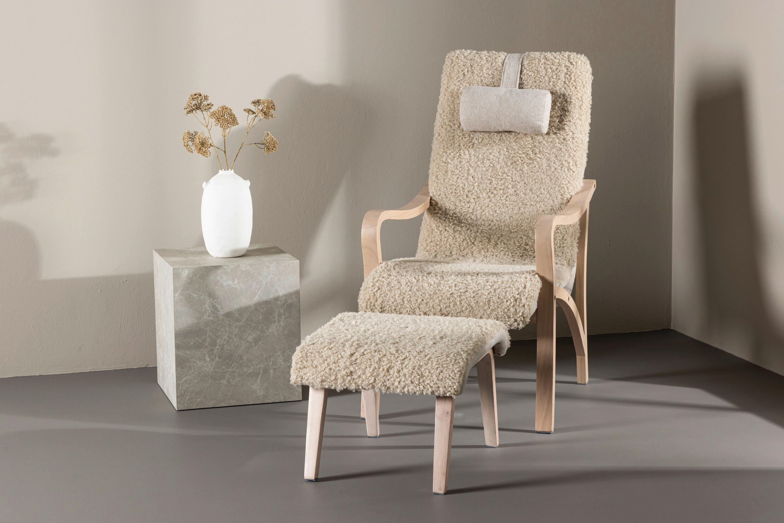 STOL MED ARMSTÖD  - beige/ekfärgad, Modern, trä/textil (60/107/89cm) - Livetastic