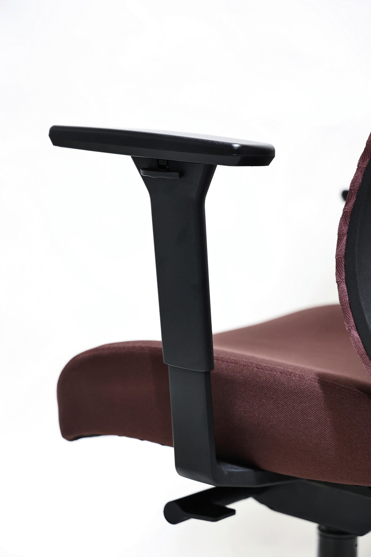 DIREKTORSKI STOL kovina, umetna masa, tekstil črna, barve jajčevca  - črna/barve jajčevca, Design, kovina/umetna masa (70/120-130/61cm) - Novel