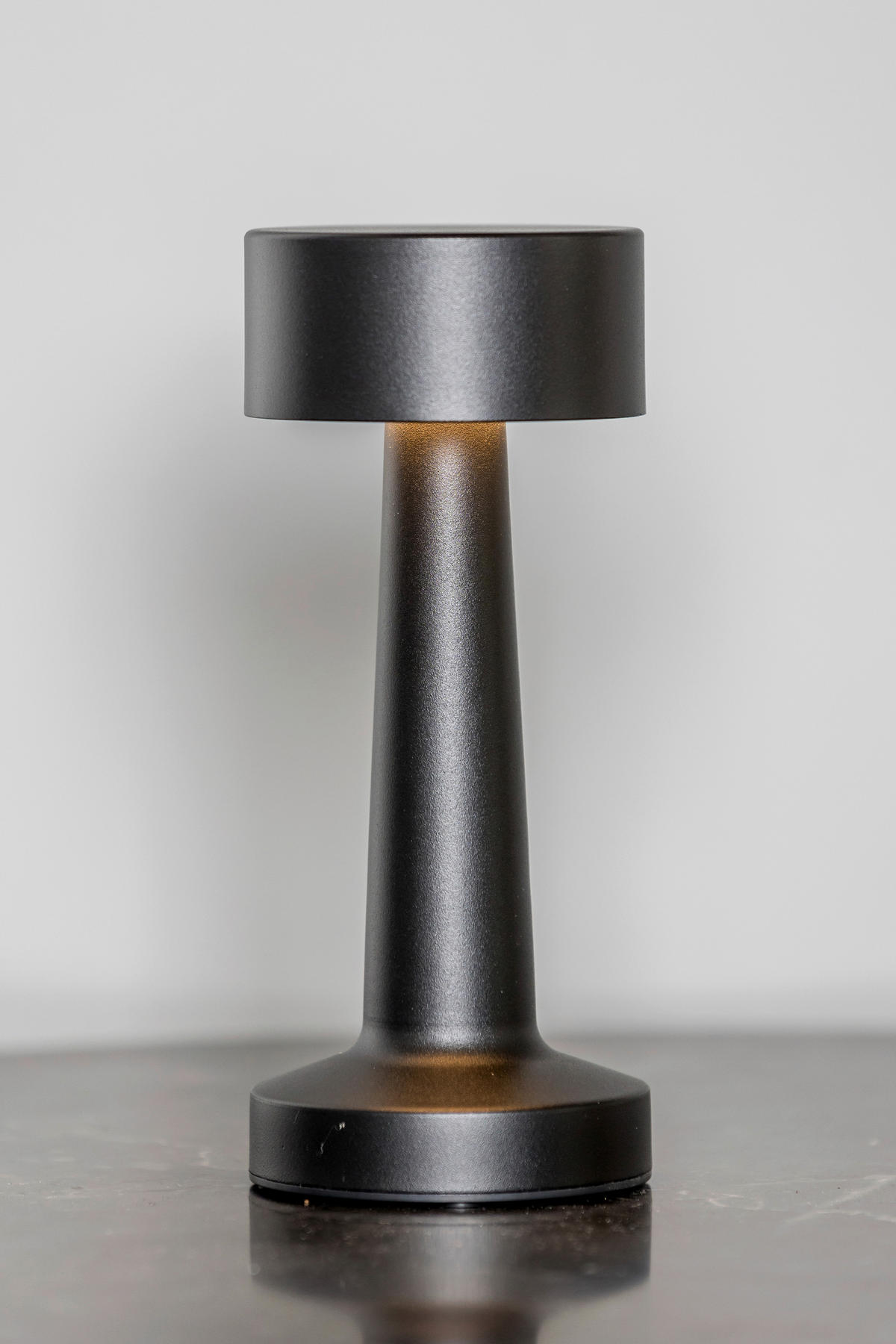 NAMIZNA SVETILKA ZA POLNJENJE  IVAN      9/21 cm       - Design (9/21cm)