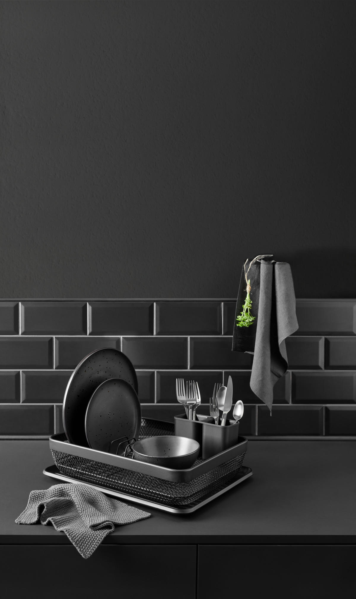 EDÉNYSZÁRÍTÓ KOSÁR - fekete, Basics, műanyag/fém (41/30/13,5cm) - Homeware Profession.