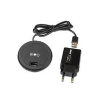 LADEPAD MIT USB - Schwarz, Basics, Kunststoff (7,5/7,5/6,2cm) - HKT