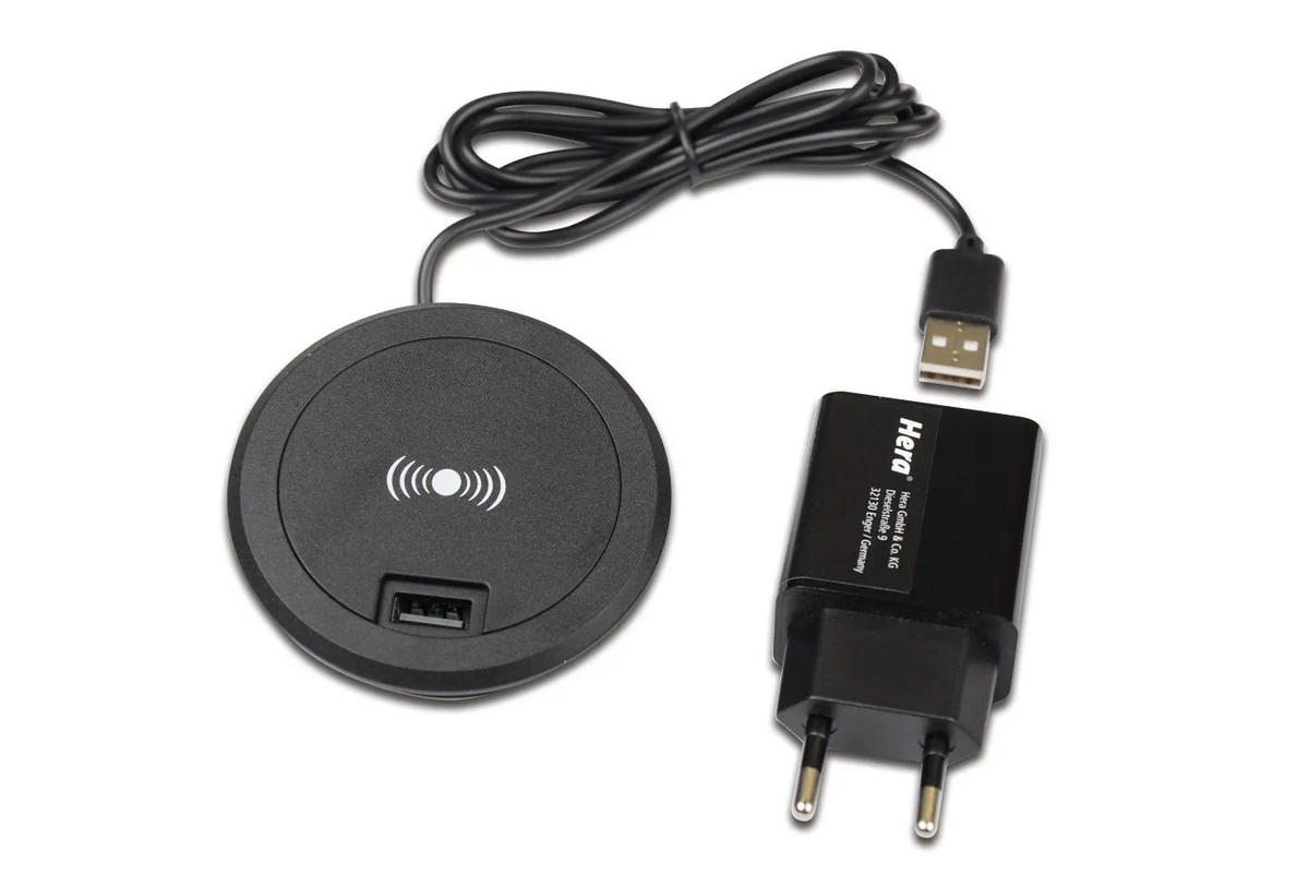 LADEPAD MIT USB - Schwarz, Basics, Kunststoff (7,5/7,5/6,2cm) - HKT