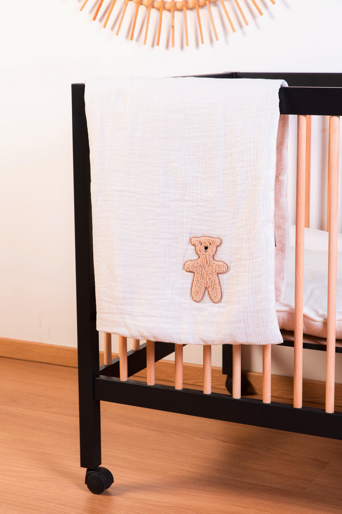 LAUFGITTER Playpen 97 2023  98/78/82 cm  - Schwarz/Naturfarben, KONVENTIONELL, Holz/Kunststoff (98/78/82cm) - Childhome