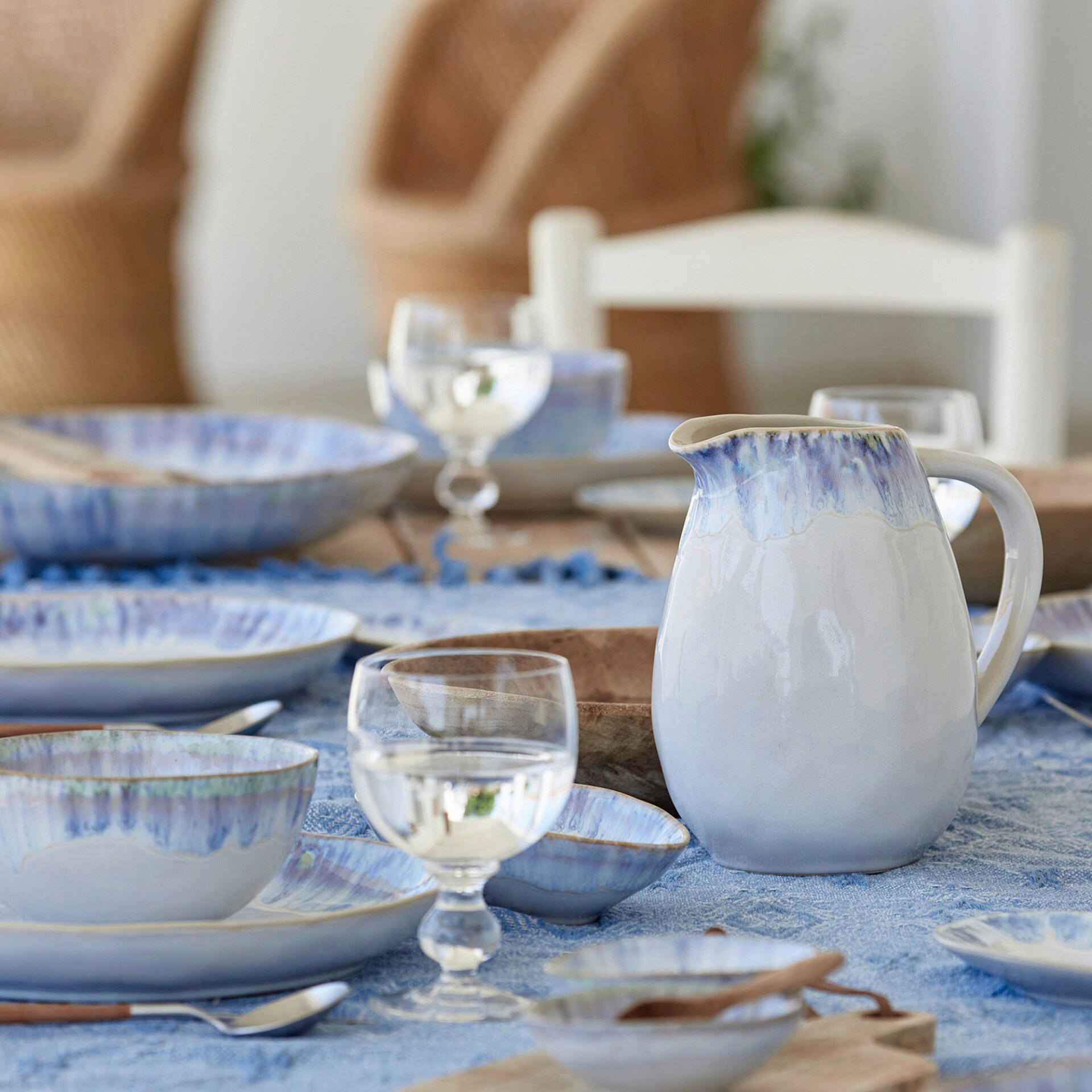 KRUG - Weiß/Hellblau, Basics, Keramik (1,76l) - Costa Nova