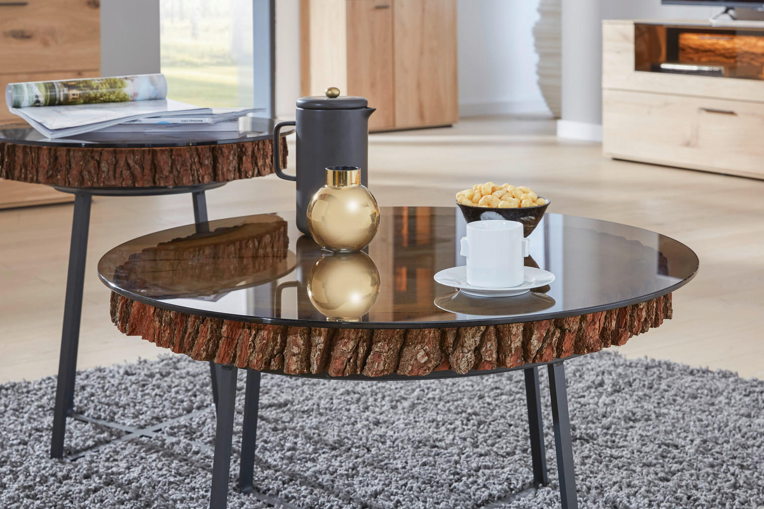 COUCHTISCH Kerneiche vollmassiv Parsolglas 80/80/40 cm - Einrichtungsbeispiel
