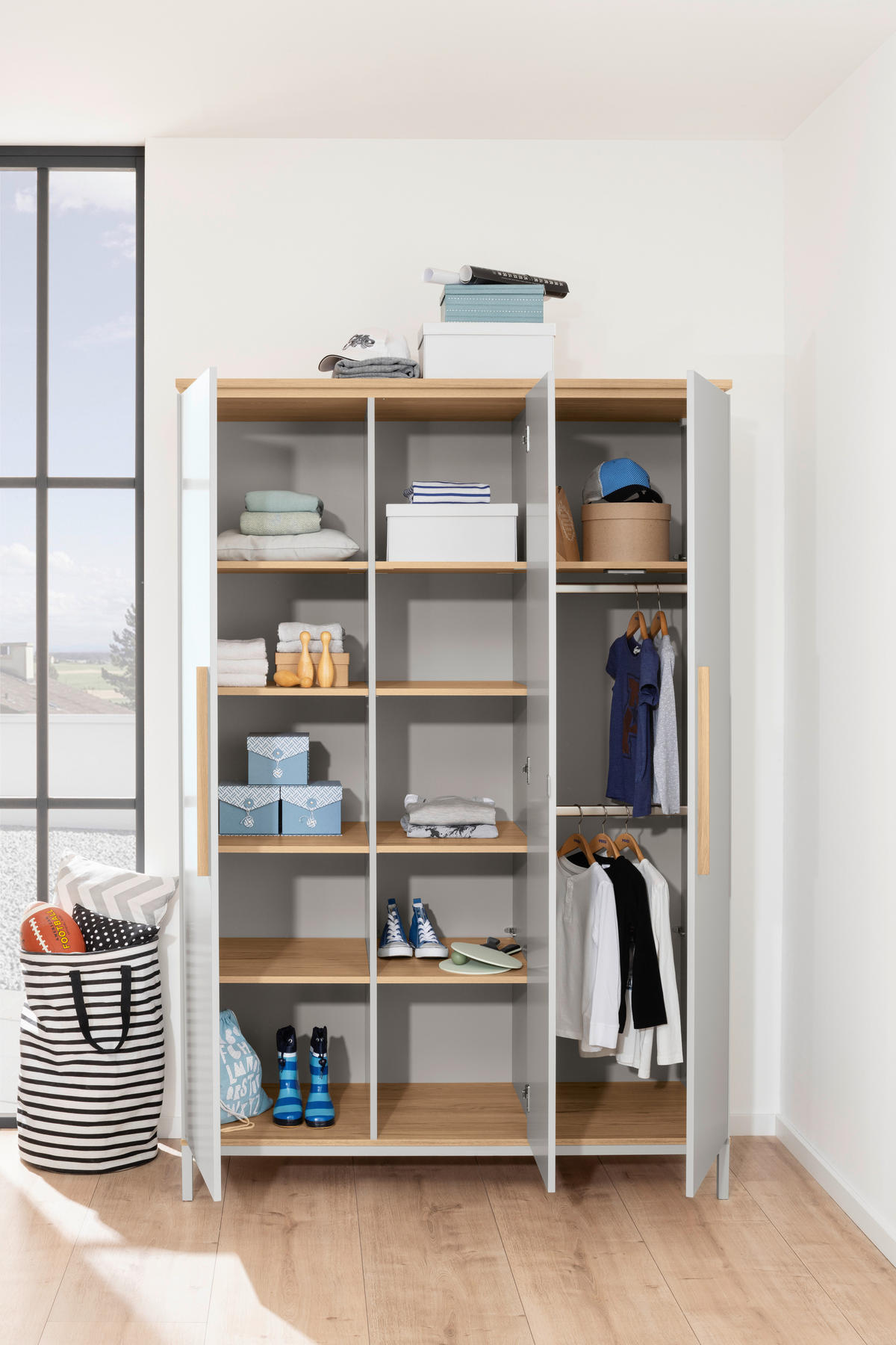 KLEIDERSCHRANK  in Eichefarben, Hellgrau  - Eichefarben/Hellgrau, Design, Holz/Holzwerkstoff (135,3/201,9/55,6cm) - Paidi