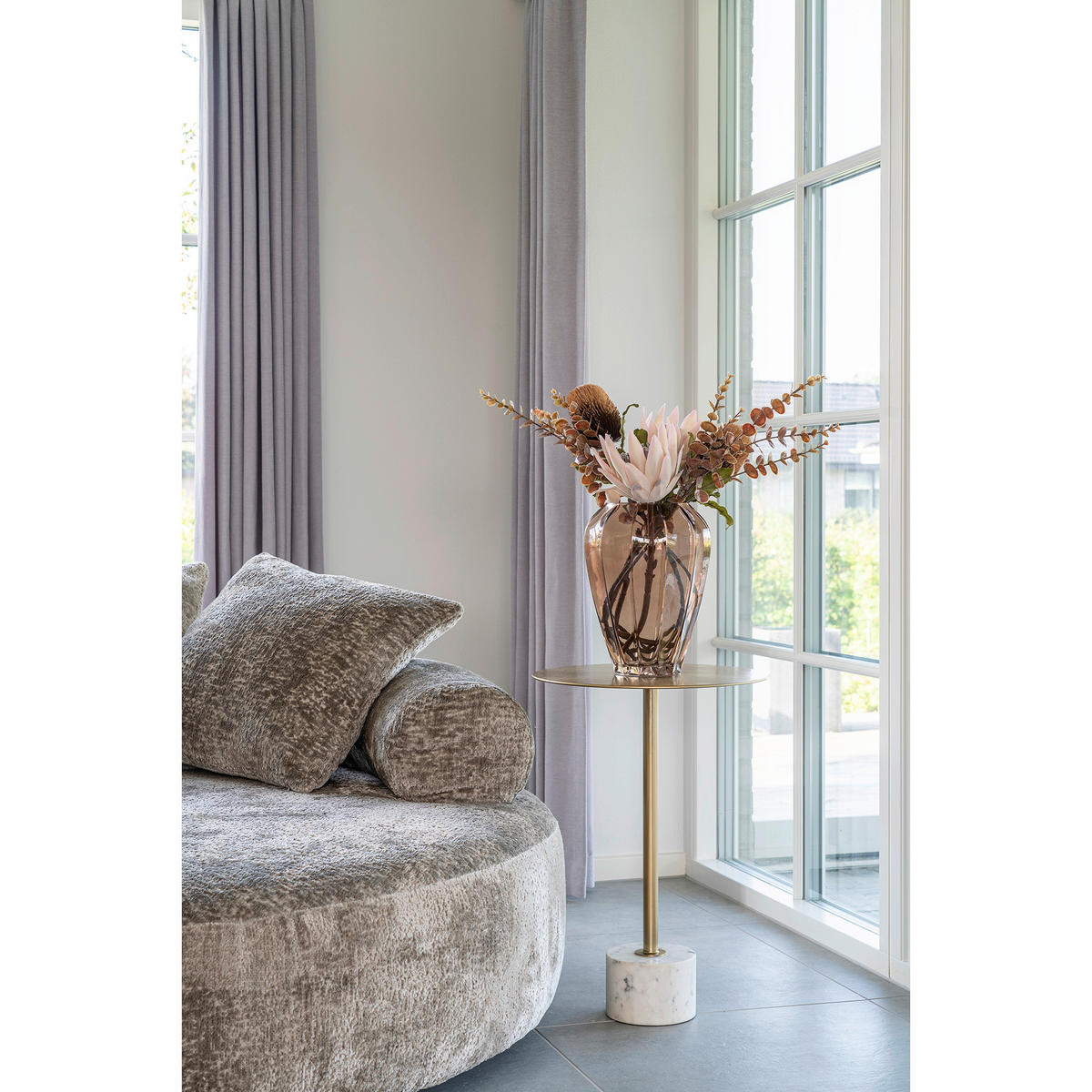 SIDOBORD i sten 46/28/39 cm  - gråvit/mässingsfärgad, Basics, metall/sten (46/28/39cm)