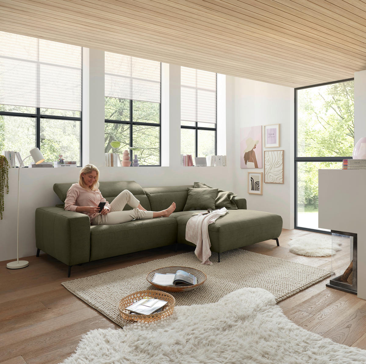 ECKSOFA in Feincord Olivgrün  - Schwarz/Olivgrün, Design, Textil/Metall (294/172-177cm) - Pure Home Lifestyle