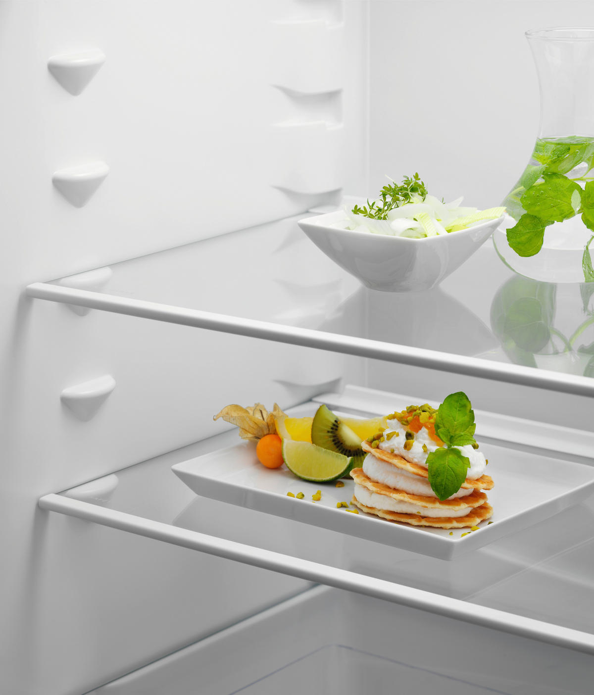 KÜHLSCHRANK 54,8/87,3/54,9 cm KRB2AE88S  - Weiß, Basics, Glas/Kunststoff (54,8/87,3/54,9cm) - Electrolux