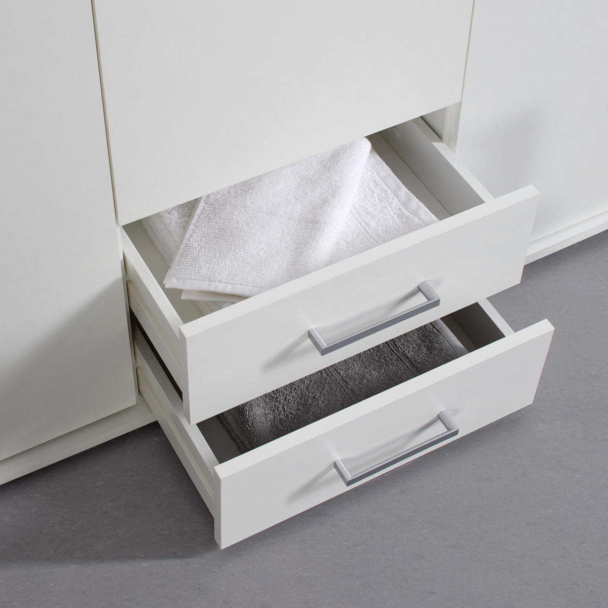 OMARA S KLASIČNIMI VRATI, bela  - bela/barve aluminija, Konvencionalno, umetna masa/leseni material (120/196/54cm) - Carryhome